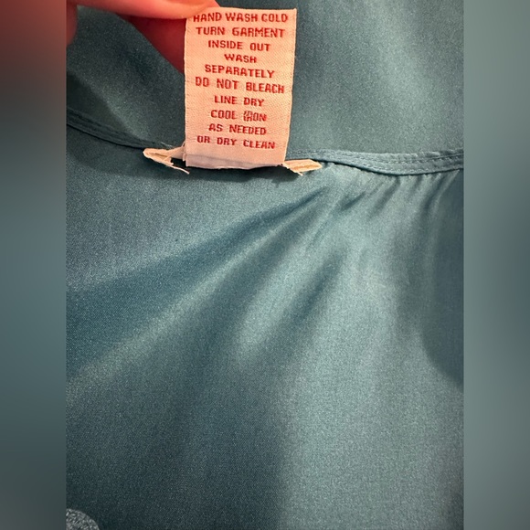 SUNDANCE Catalog 100% Silk Lorelei Tunic Top Blouse Shirt Lace Trim Pin Tuck - Picture 8 of 10